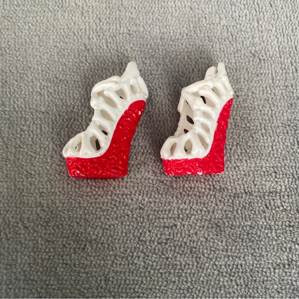 Monster high Ghoulia Yelps Brain Wedge Heel Shoes